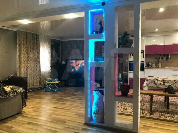 Дом 176,7 м² на участке 6 сот.