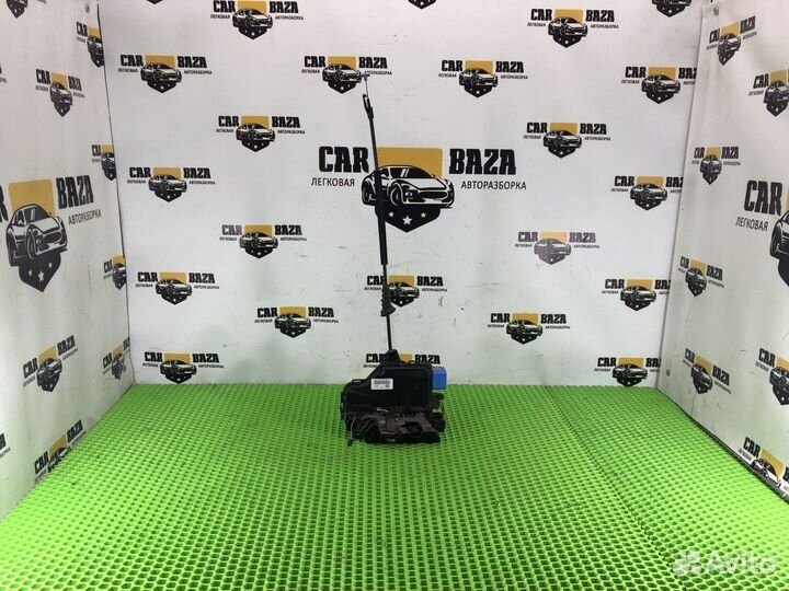 Замок двери передней правой R