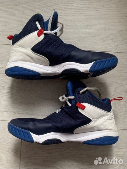 Кроссовки для баскетбола Tarmak