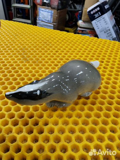 Фарфор фигурка барсук лфз