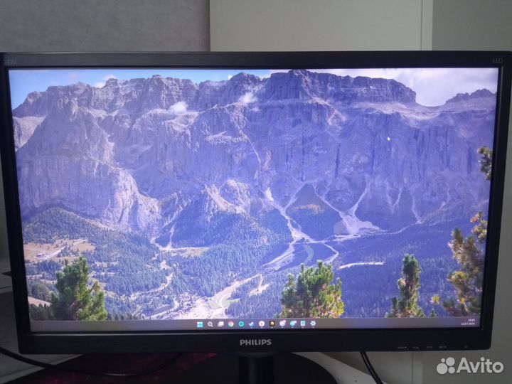 Mонитор Рhiliрs 23.6