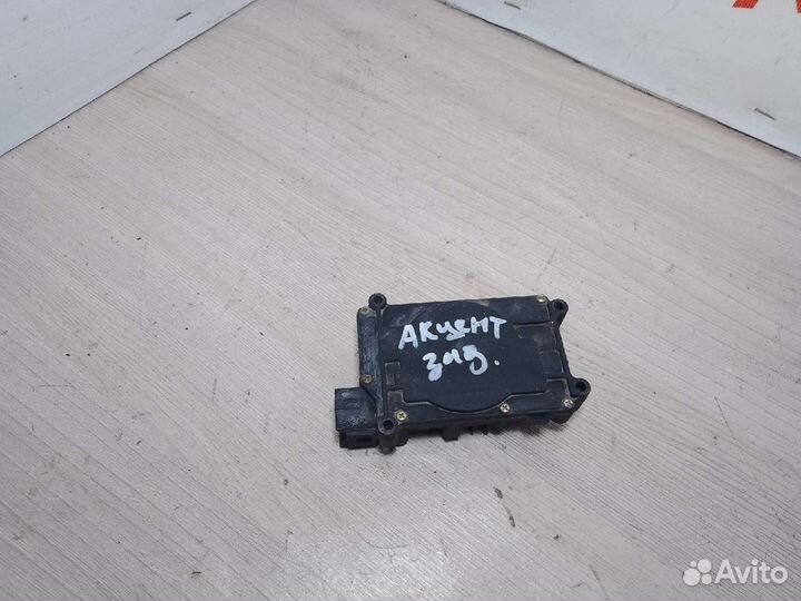 Активатор замка двери Hyundai Accent