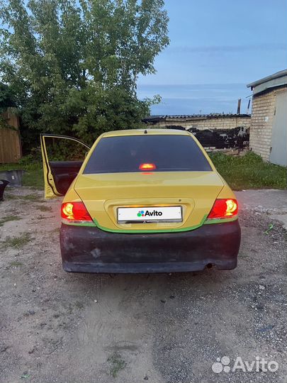Mitsubishi Lancer 1.6 AT, 2006, 250 000 км