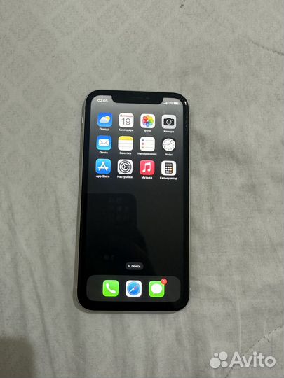 iPhone 11, 64 ГБ