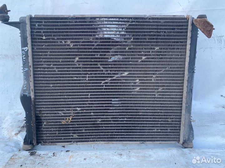 Радиатор охлаждения двигателя Renault Logan 1 1.4