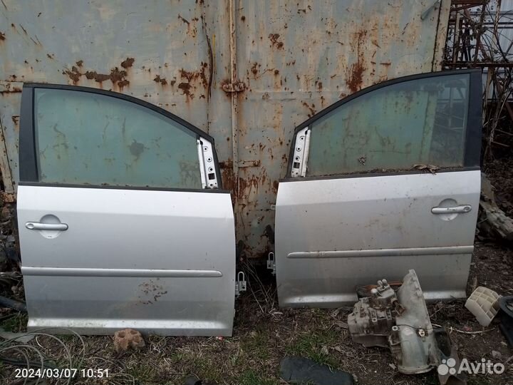Volkswagen touran дверь