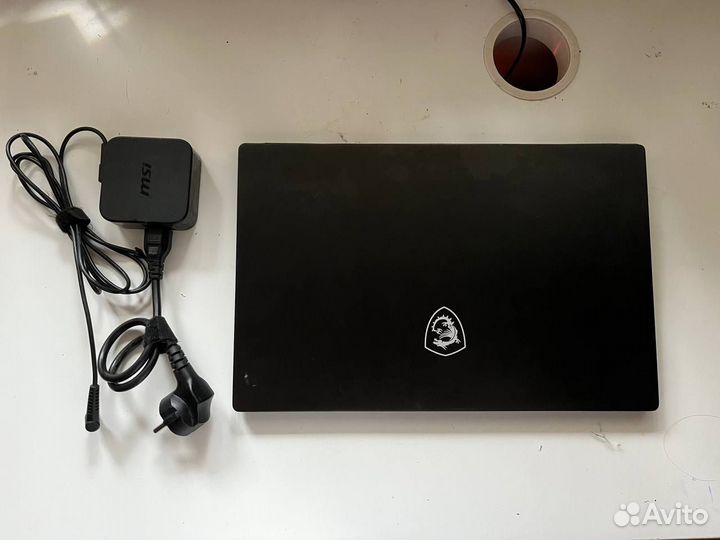 Ноутбук msi modern 15