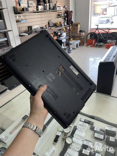 Игровой ноутбук Acer i3-5/8GB/GeForce 940M