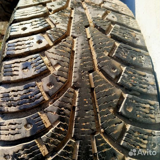 Nokian Tyres Hakkapeliitta 5 215/55 R17