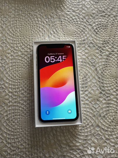 iPhone 11, 64 ГБ