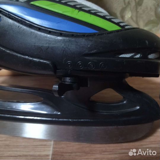 Коньки хоккейные