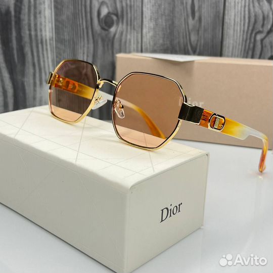 Солнцезащитные очки женские dior