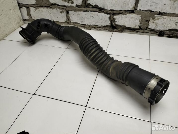 Патрубок интеркулера BMW 5 F10