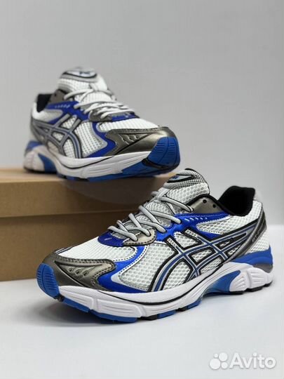 Кроссовки Asics