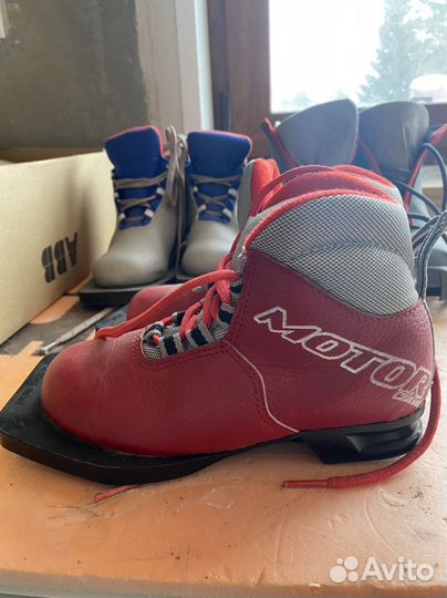 Лыжные ботинки