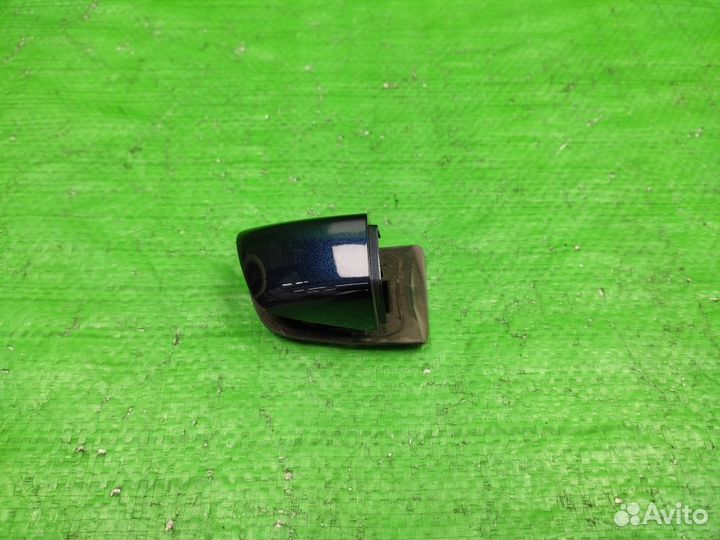 Заглушка правой ручки двери VW Touareg NF 10-18