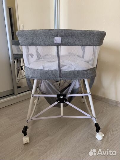 Прикроватная кроватка