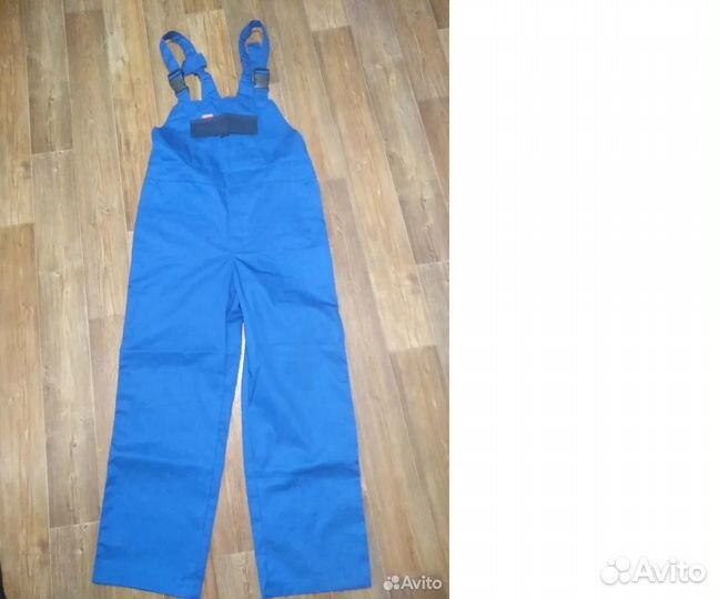 Рабочая спецодежда комбинезон и куртка