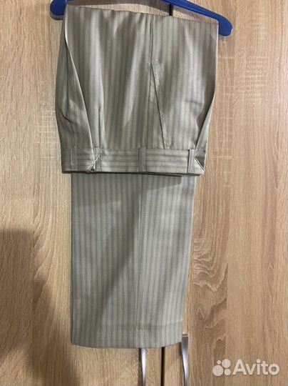 Костюм на мальчика 134 новый