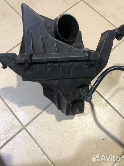 Корпус воздушного фильтра Ford Focus C-Max