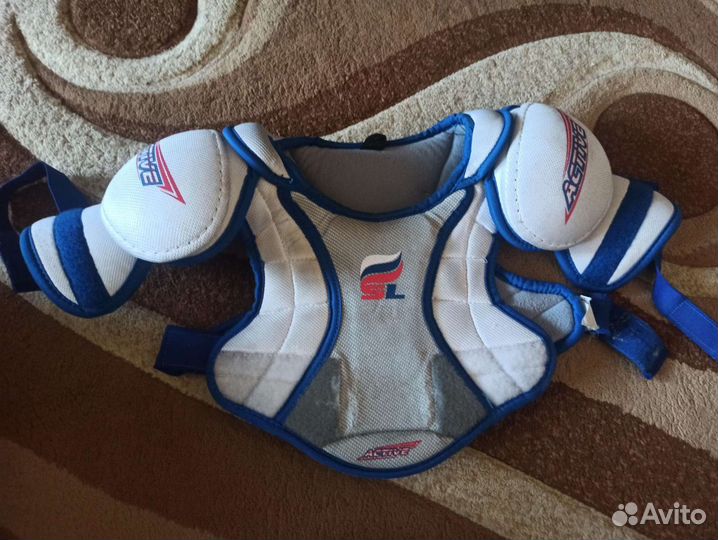 Нагрудник хоккейный для ребёнка