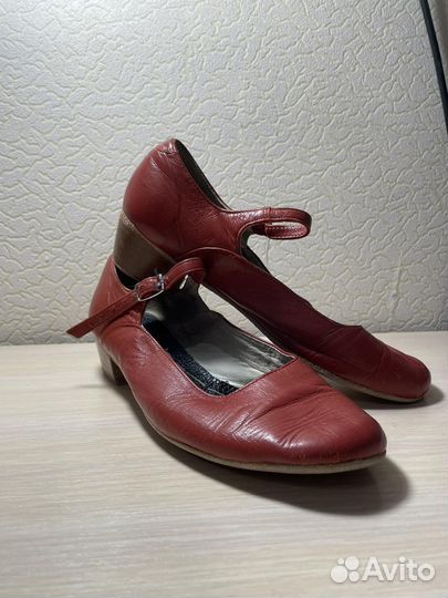 Туфли для танцев красные