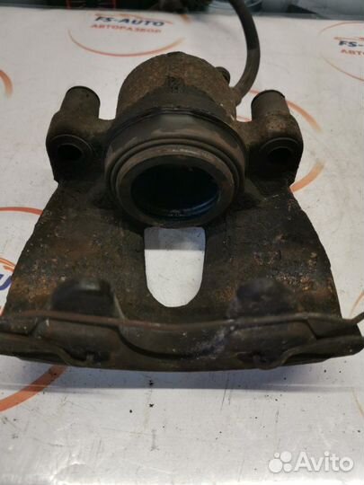 Суппорт тормозной передний правый Ford Kuga 1 2.0