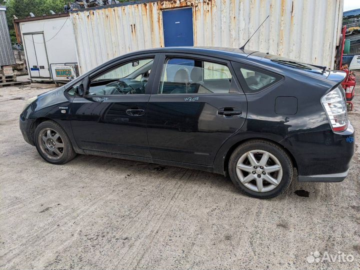 Блок управления двигателем Toyota Prius 2 2007