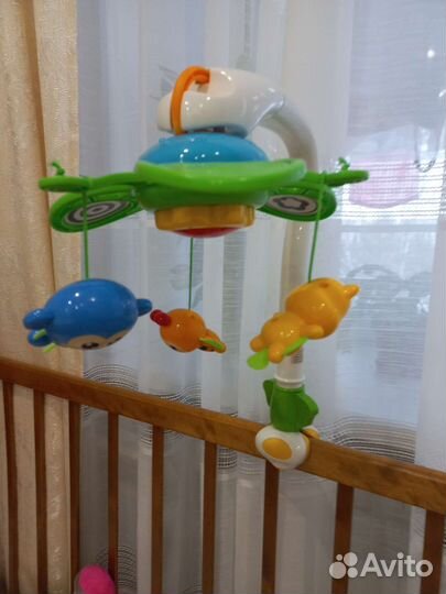 Музыкальный мобиль на кроватку