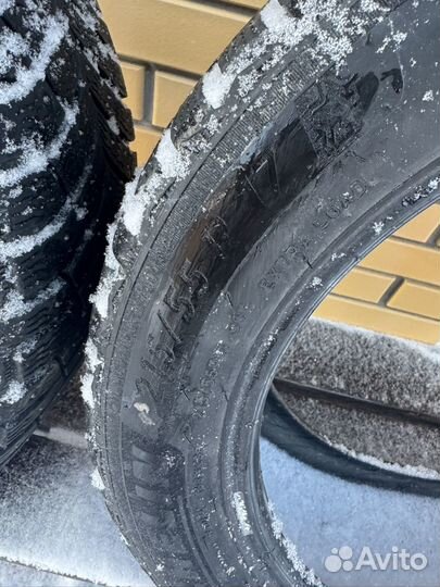 Michelin X-Ice North 4 215/55 R17