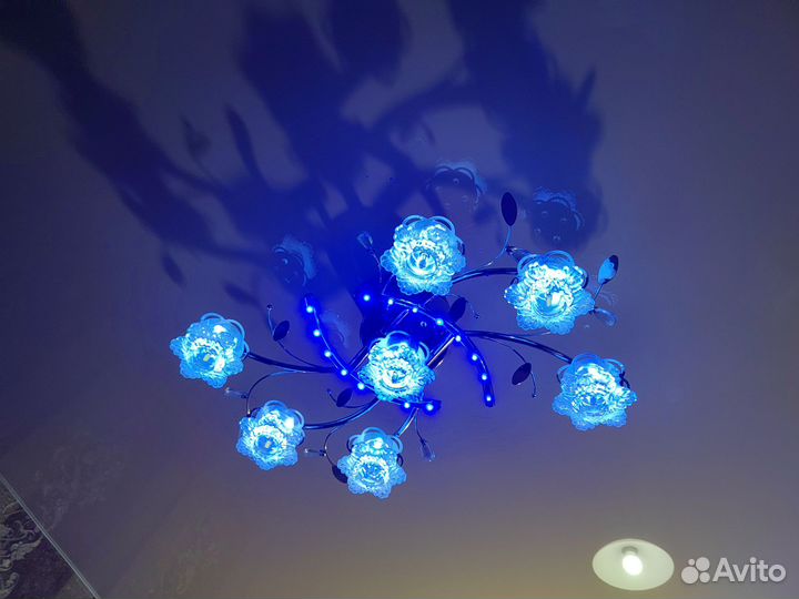 Люстры потолочные 2 шт