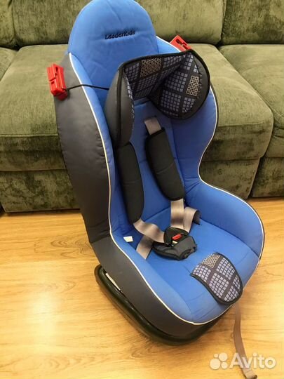 Автомобильное кресло