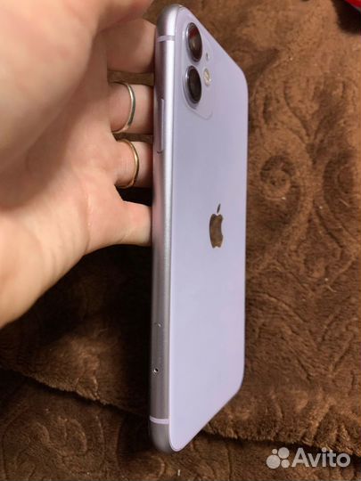 iPhone 11, 64 ГБ