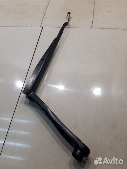 Поводок стеклоочистителя (правый) (Kia Sorento IV)