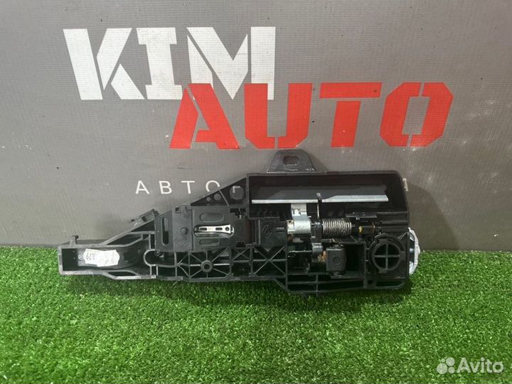 Ручка двери наружная в сборе LADA X-Ray Cross 1.6