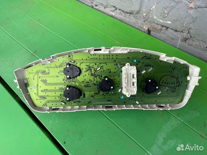 Панель приборов Mitsubishi Galant 9 2.4 4G69 2007