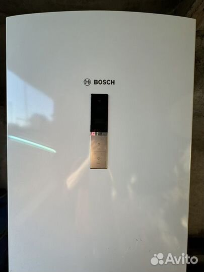 Холодильник Bosch KGE 39 AW 25 R