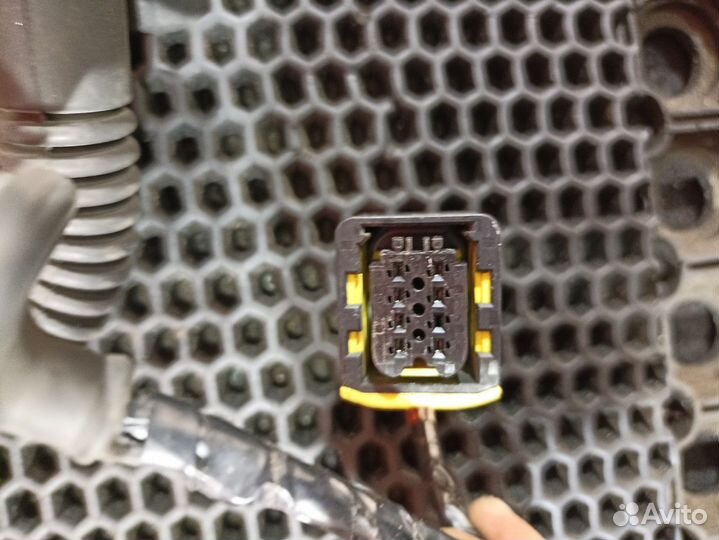 Проводка двери левой Volvo FH