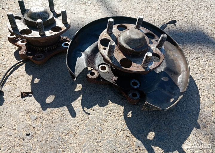 Ступица задняя левая правая Хонда Цивик 8 5д