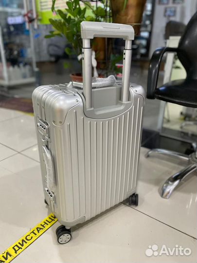 Люксовый чемодан Rimowa стальной ручная кладь