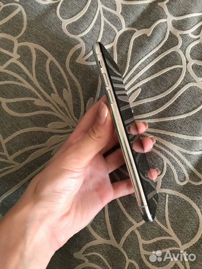 iPhone X, 64 ГБ