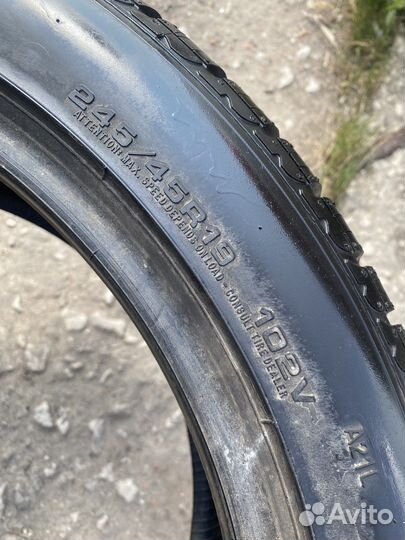 Goodyear UltraGrip 8 Performance 245/45 R19