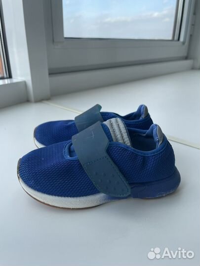 Кроссовки zara 23