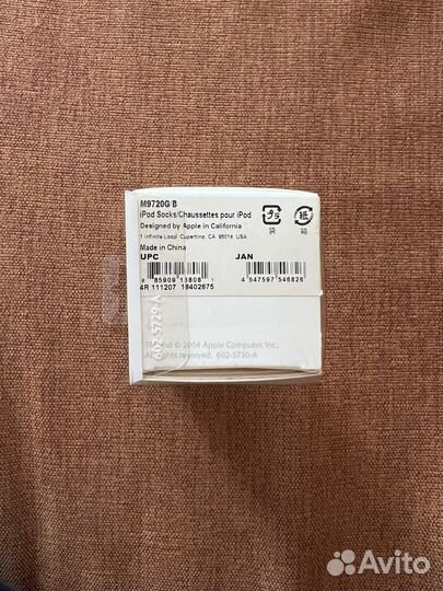 Оригинальные Apple socks, чехлы на iPod