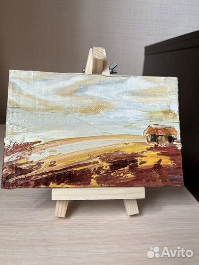 Маленькие картины маслом на мольберте