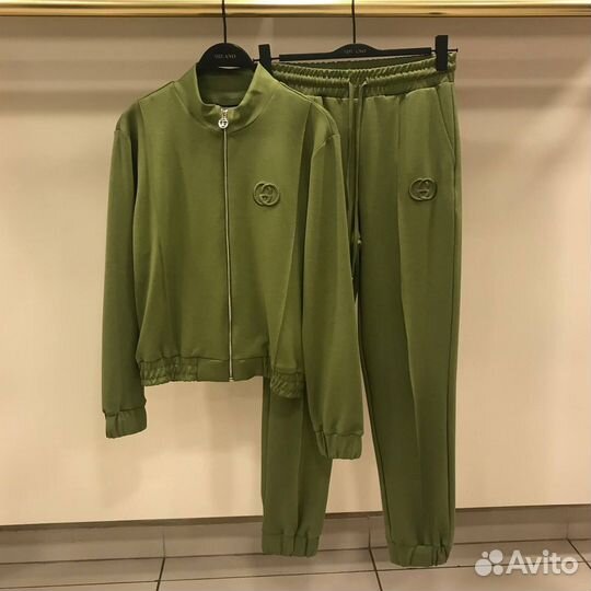 Спортивный костюм