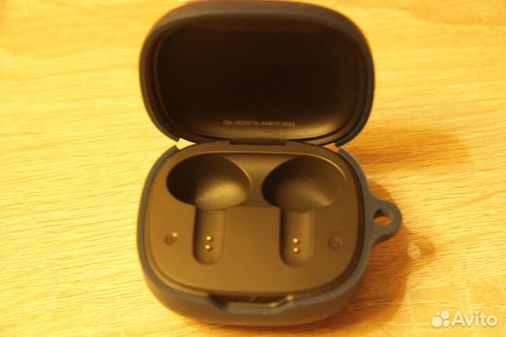 Беспроводные наушники JBL wave 300