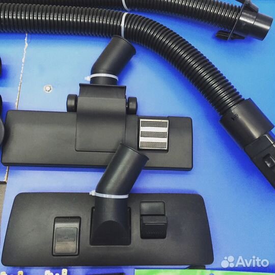 Шланг для пылесоса,щетки,трубки,мешки)