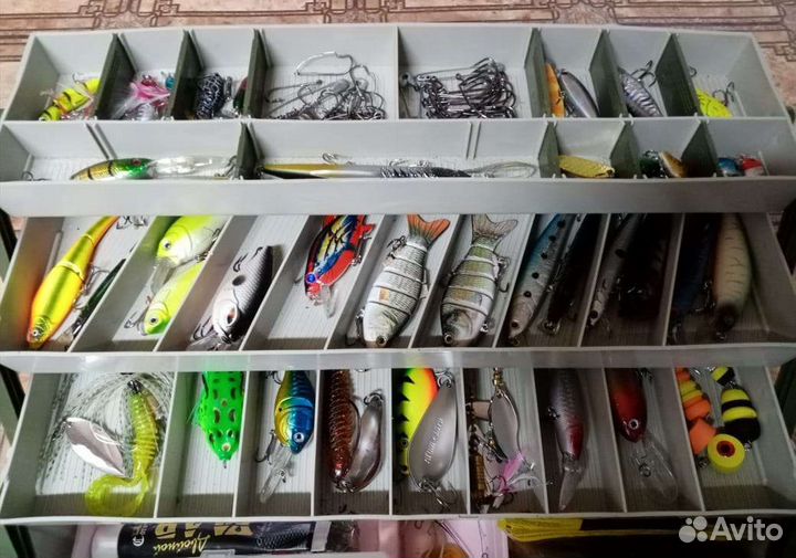 Рыболовный ящик