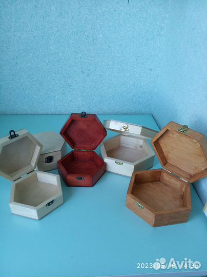 Шкатулки